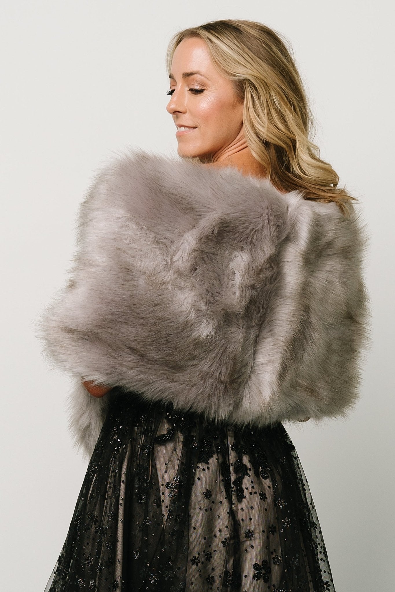 Jovie Faux Fur Shawl | Silver Gray